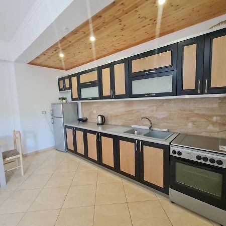 Glow Two Bedroom Apartment Ksamil Exteriör bild